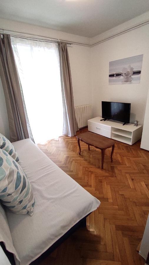 App Karmen With Free Parkig Apartment Porec Exterior photo