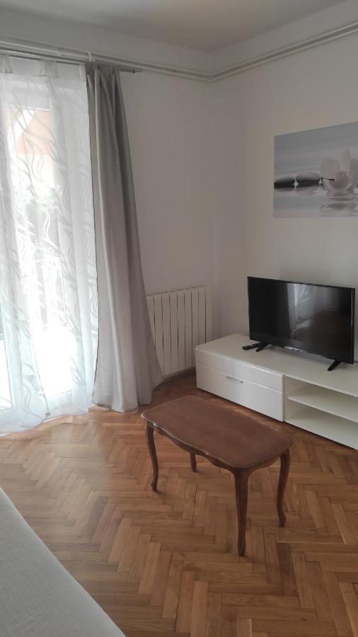 App Karmen With Free Parkig Apartment Porec Exterior photo