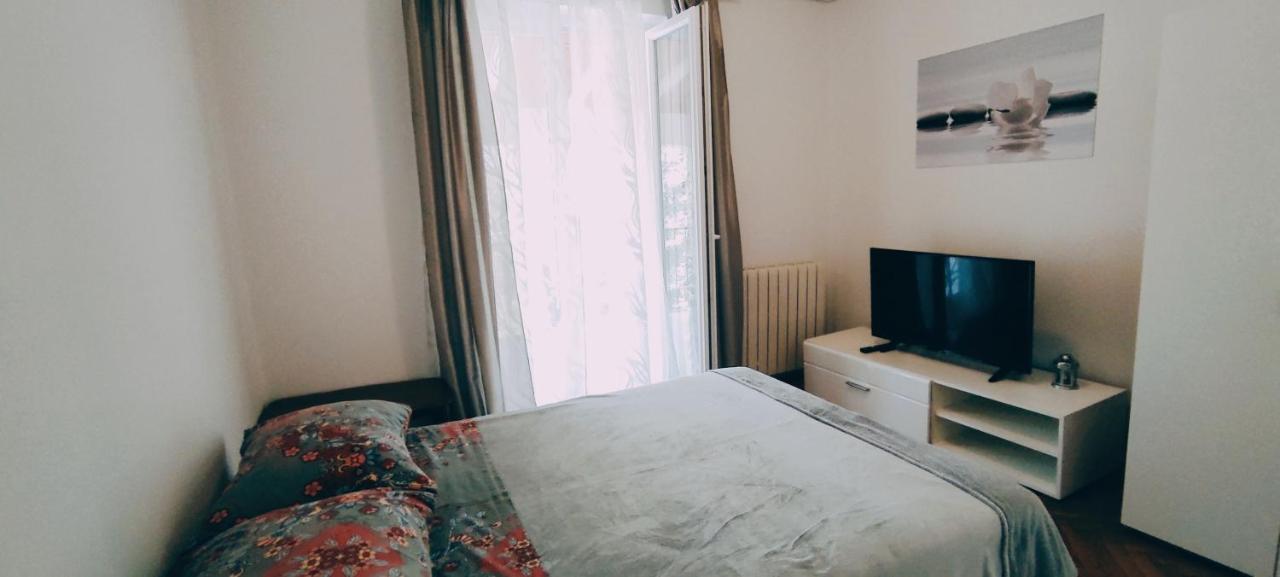 App Karmen With Free Parkig Apartment Porec Exterior photo