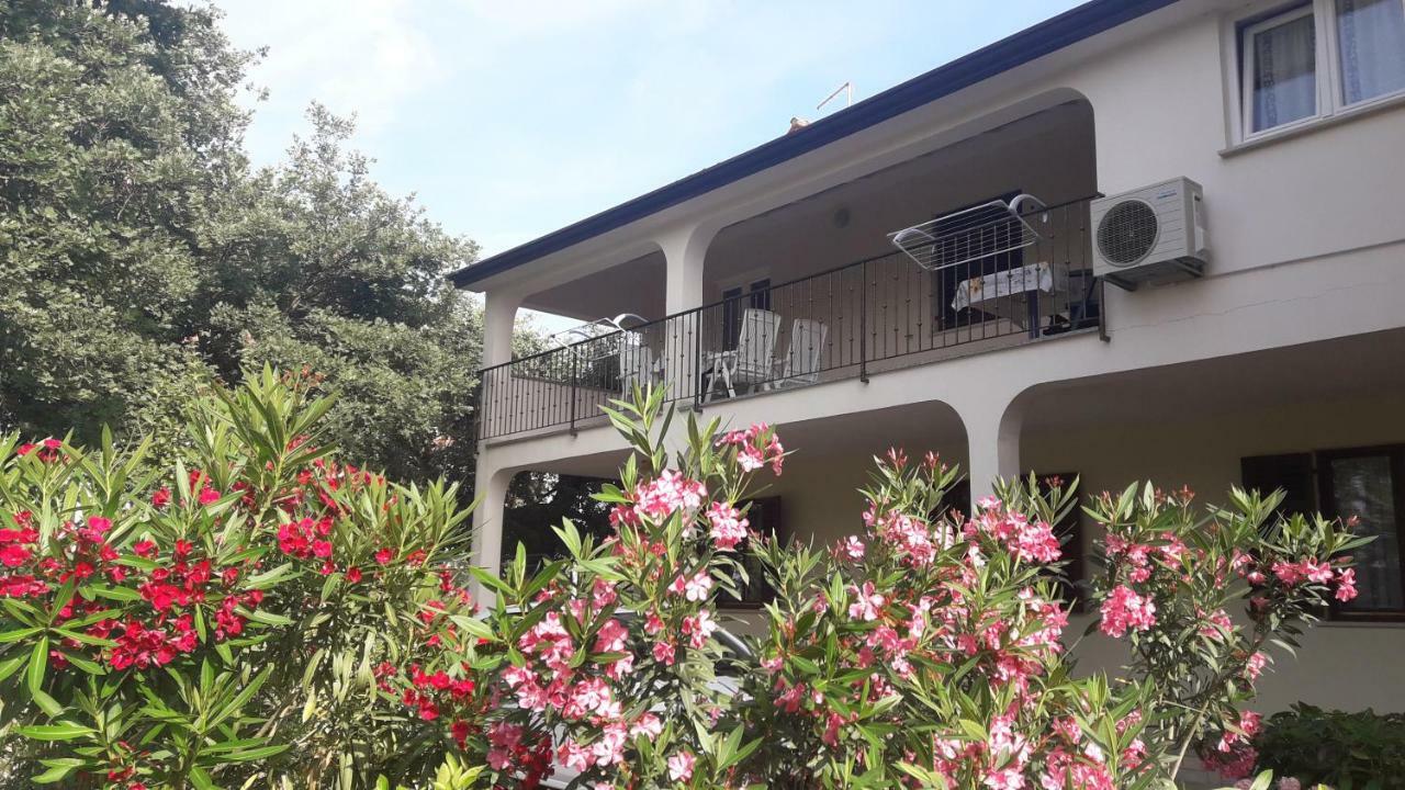 App Karmen With Free Parkig Apartment Porec Exterior photo